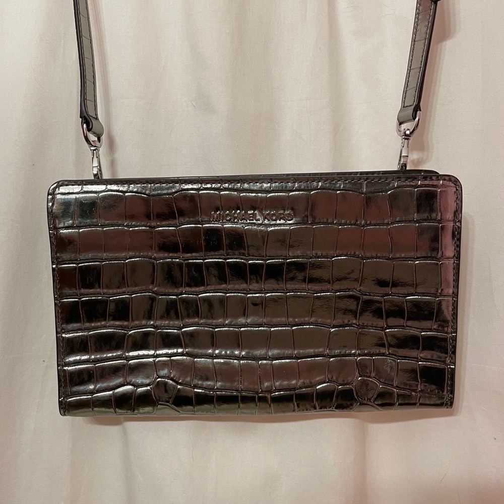 Michael Kors METALLIC CROSSBODY CLUTCH